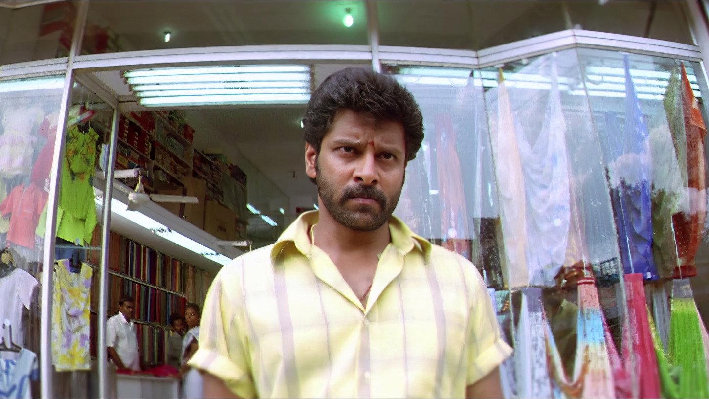 Arul 2004 movie scene