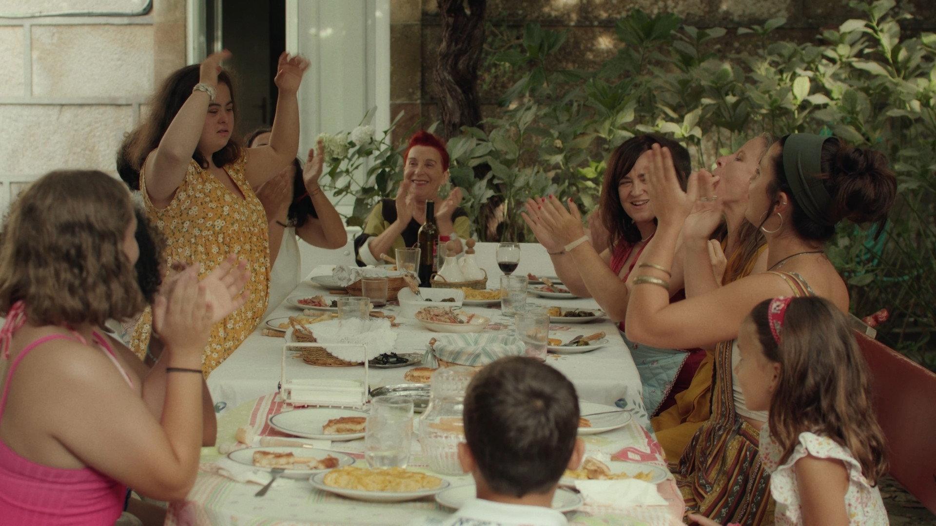 La casa de la abuela 2024 movie scene