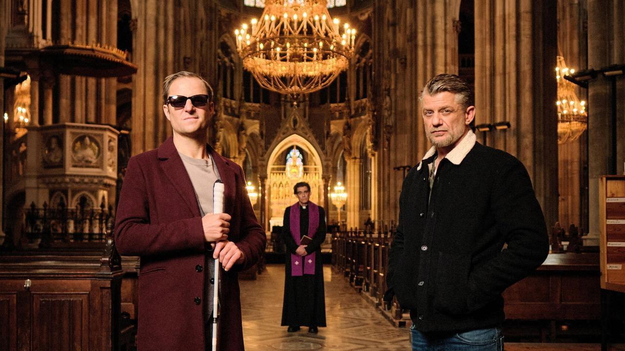 Blind ermittelt: Tod im Palais 2024 movie scene