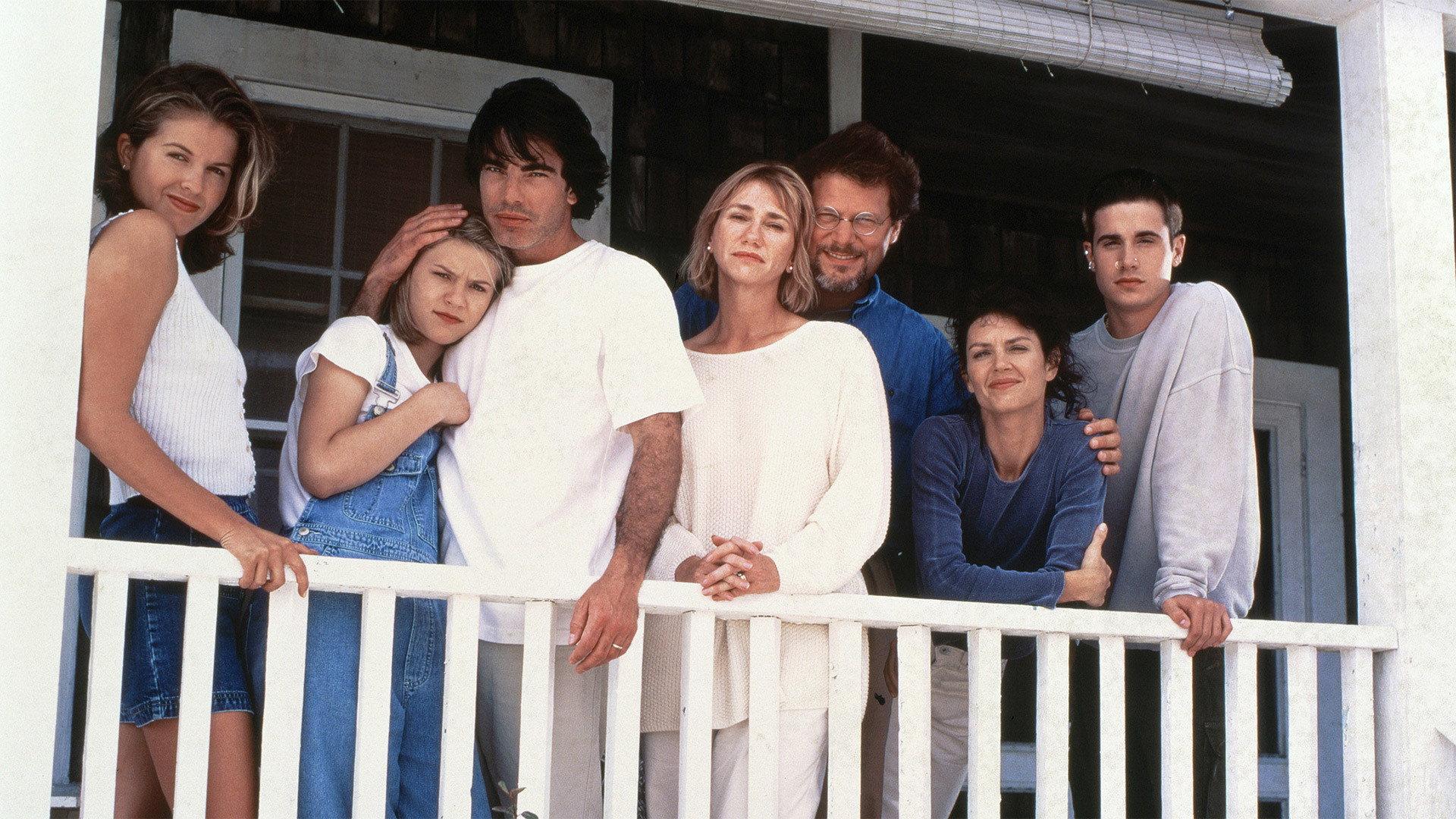 To Gillian on Her 37th Birthday 1996 movie scene