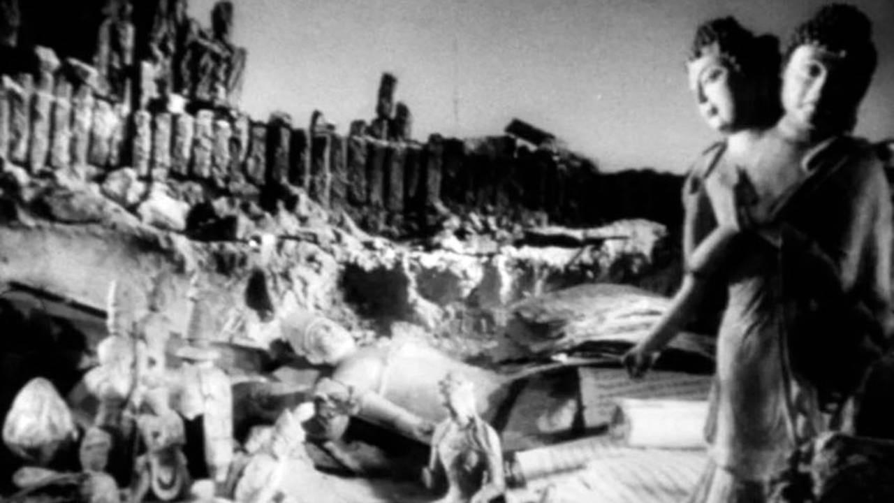 Seven Centuries Later 1963 movie scene