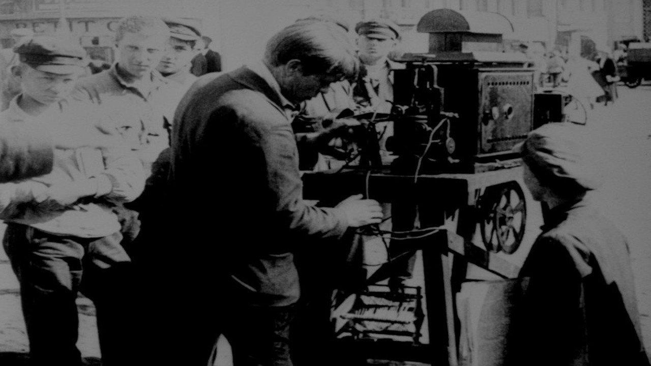 Kino-Pravda No. 9 1922 movie scene