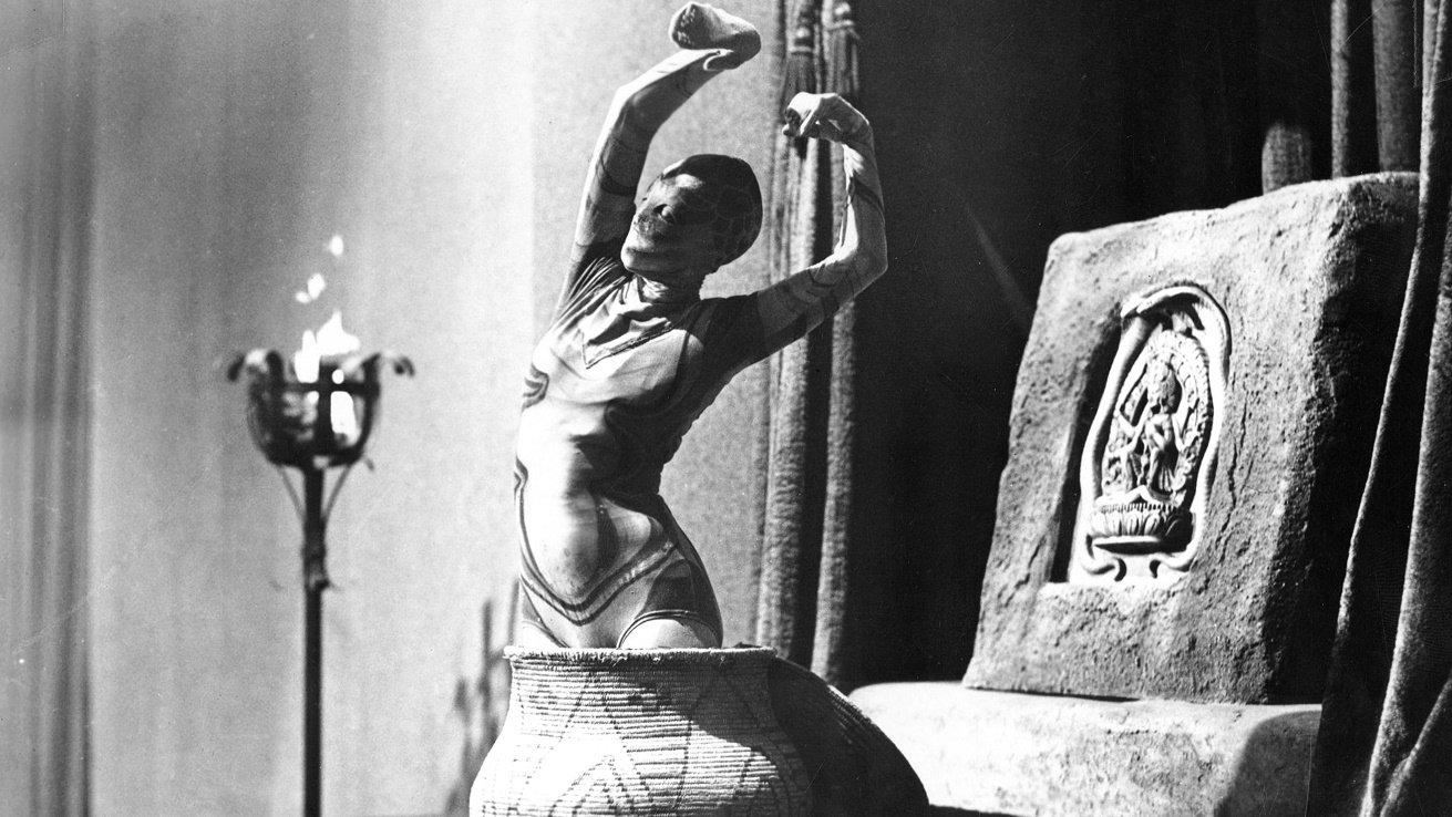 Cult of the Cobra 1955 movie scene