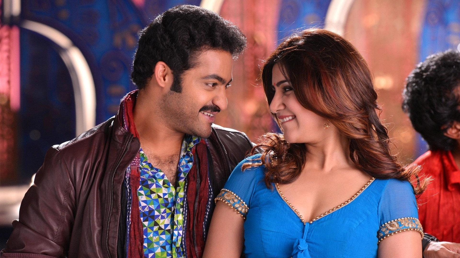 Rabhasa 2014 movie scene