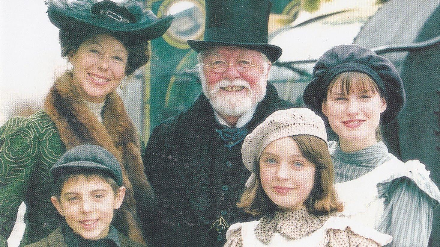 The Railway Children 2000 movie scene