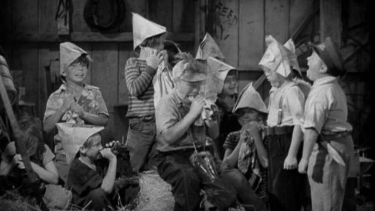 Fightin' Fools 1941 movie scene