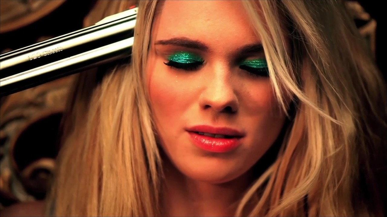 Alice & the White Hair 2010 movie scene