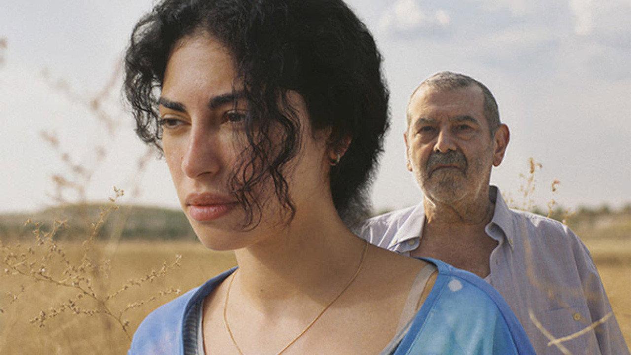 La Tierra de Amira 2025 movie scene