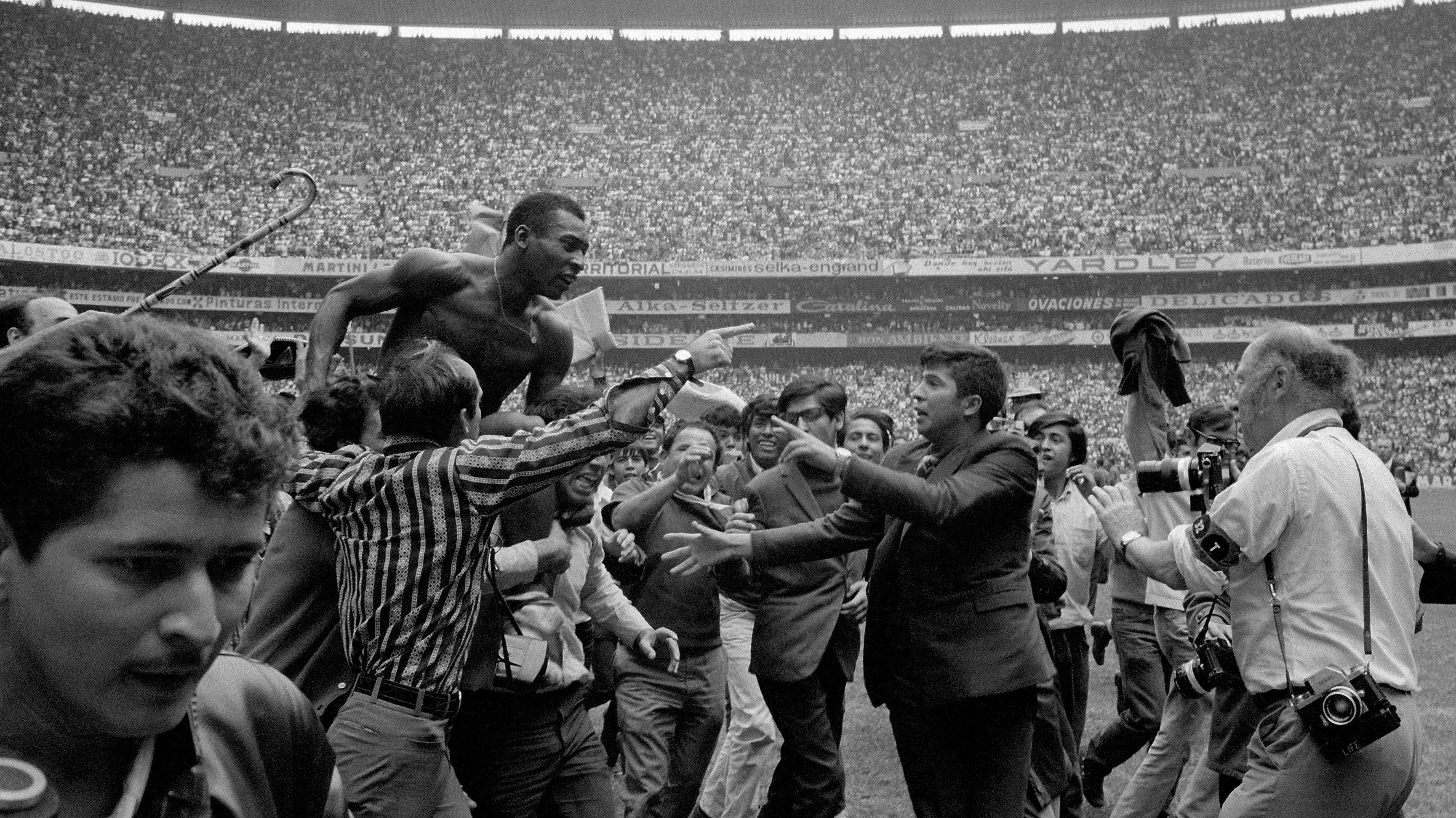 Pelé 2021 movie scene