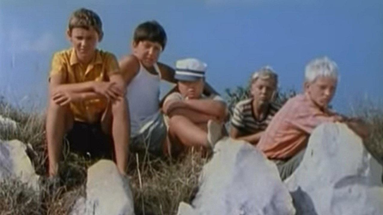 The Cyan-Blue Seagull Brotherhood 1969 movie scene