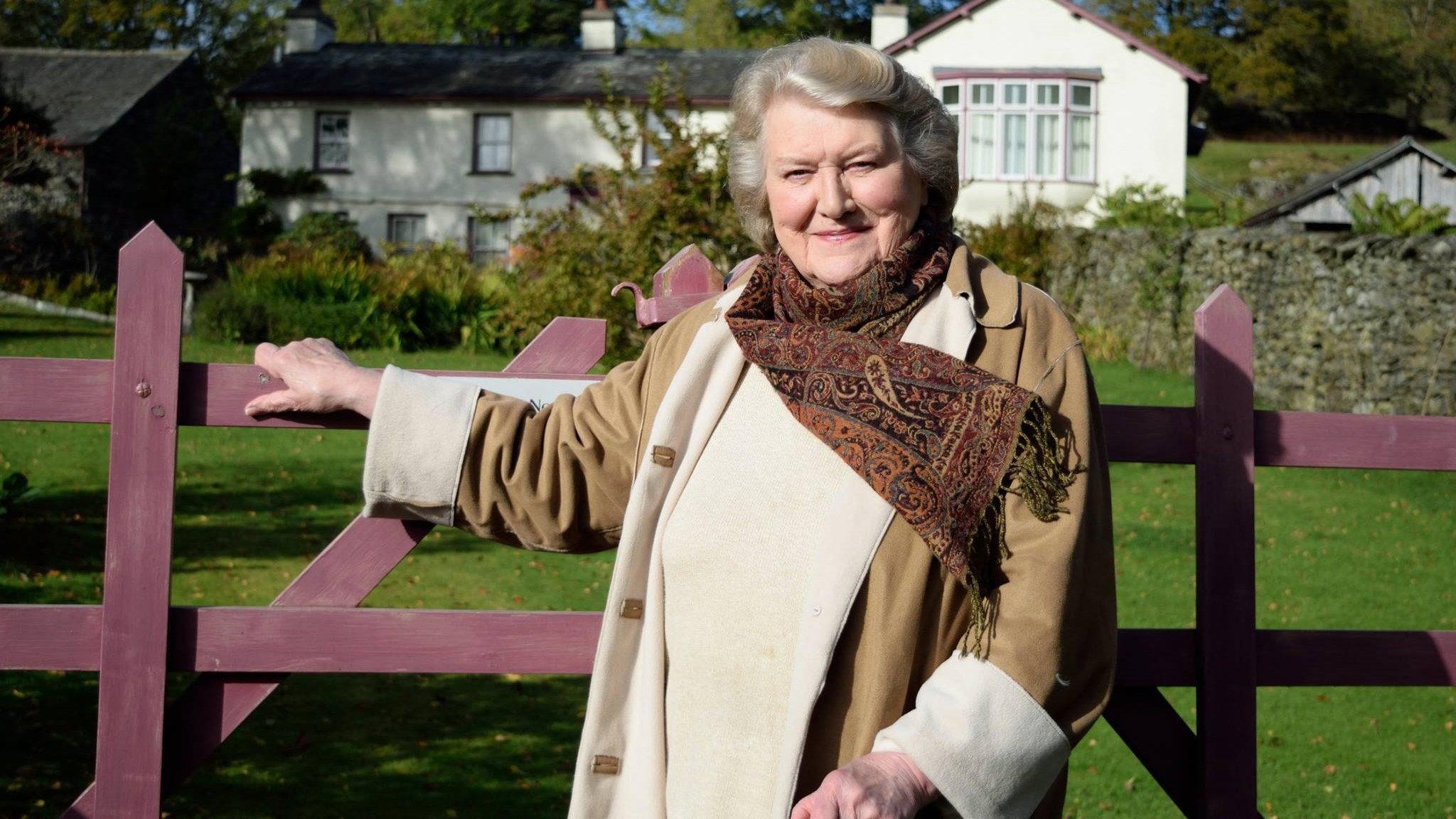Beatrix Potter with Patricia Routledge 2016 movie scene