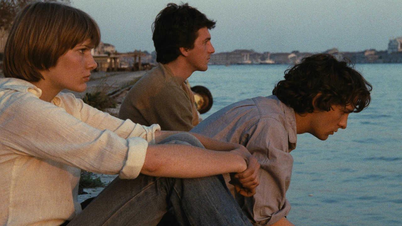 Cocktail Molotov 1980 movie scene