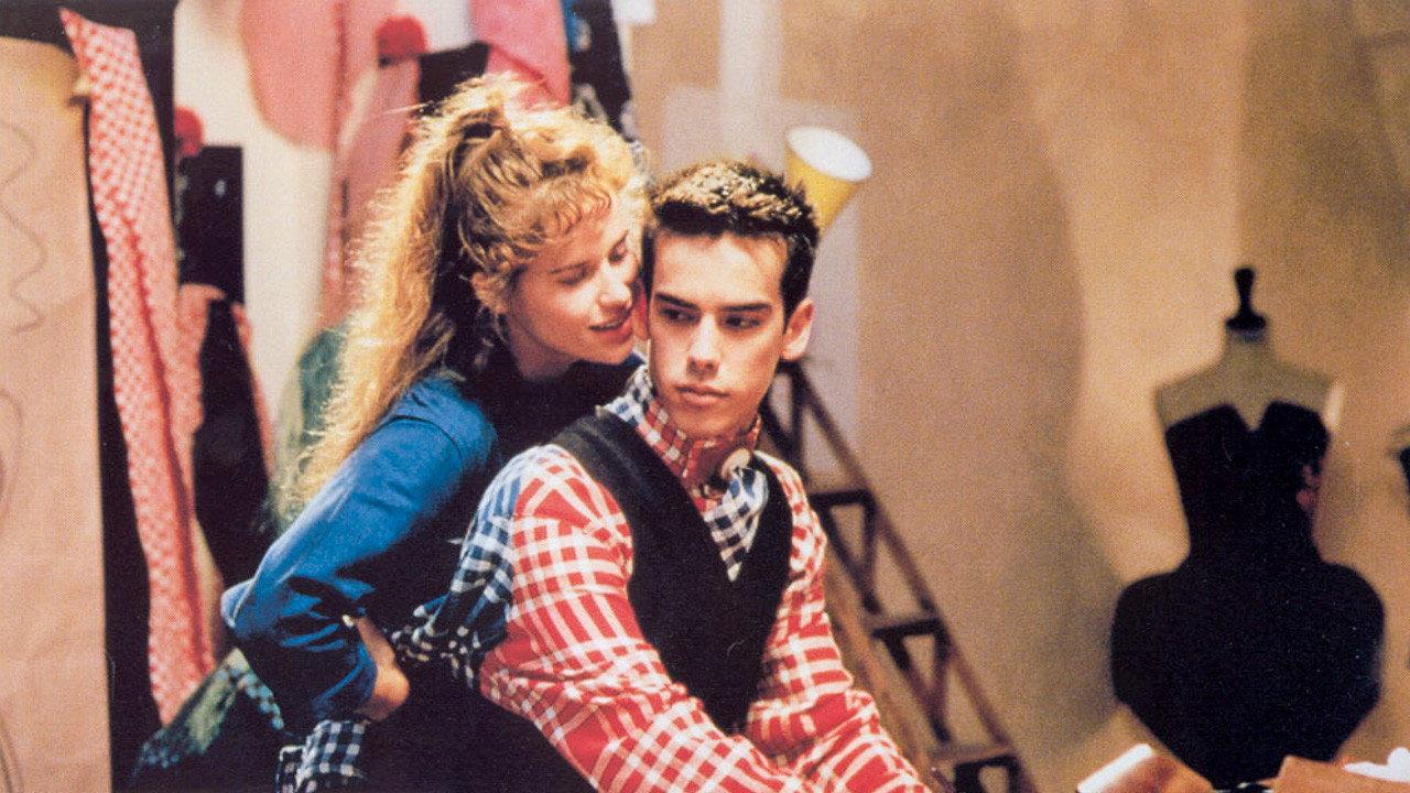 À la Mode 1993 movie scene