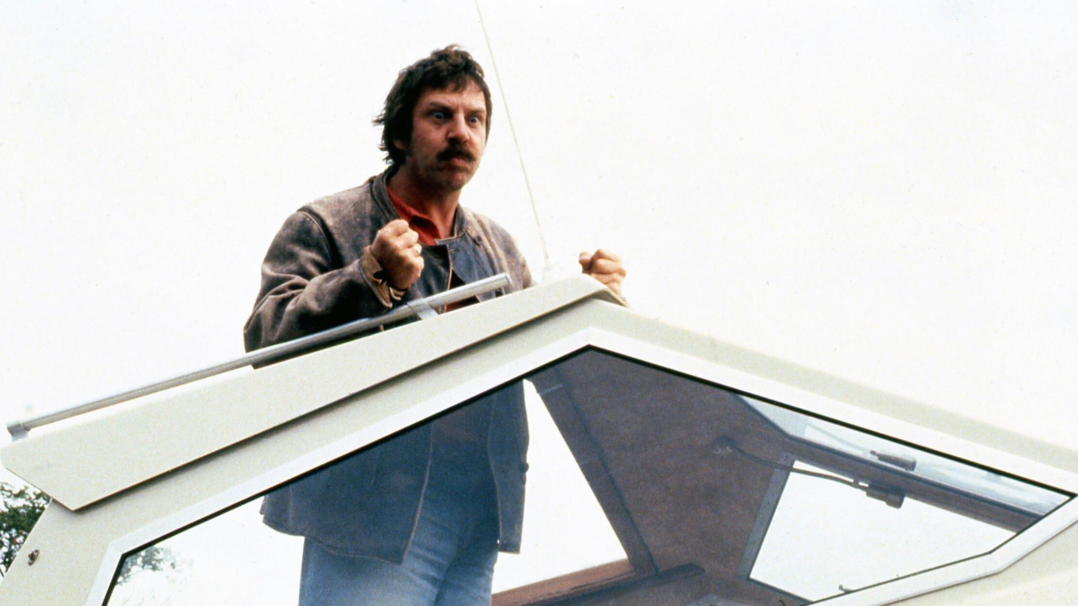 Who Pulled the Plug? 1981 movie scene