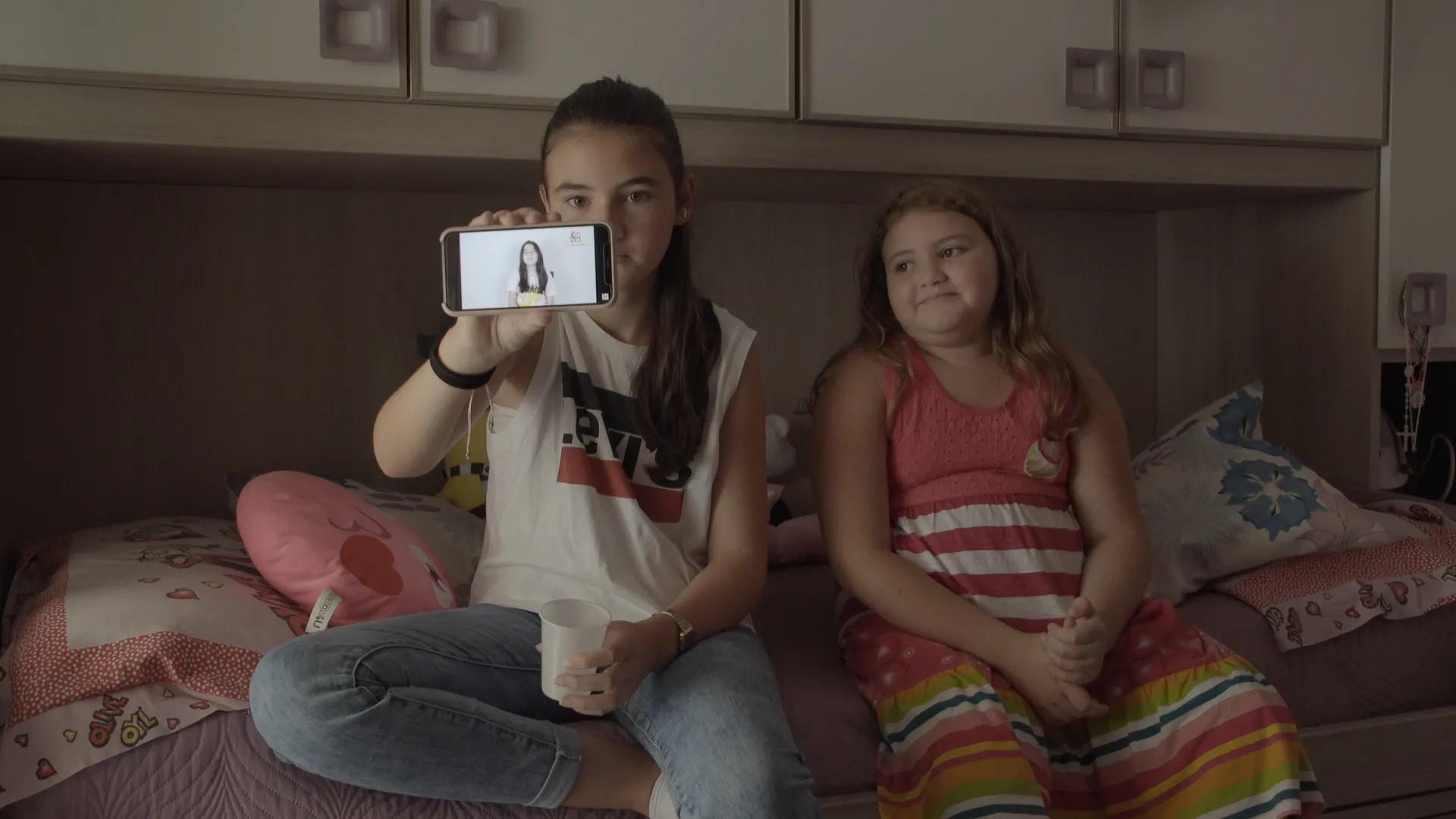 Marghe and Giulia 2019 movie scene