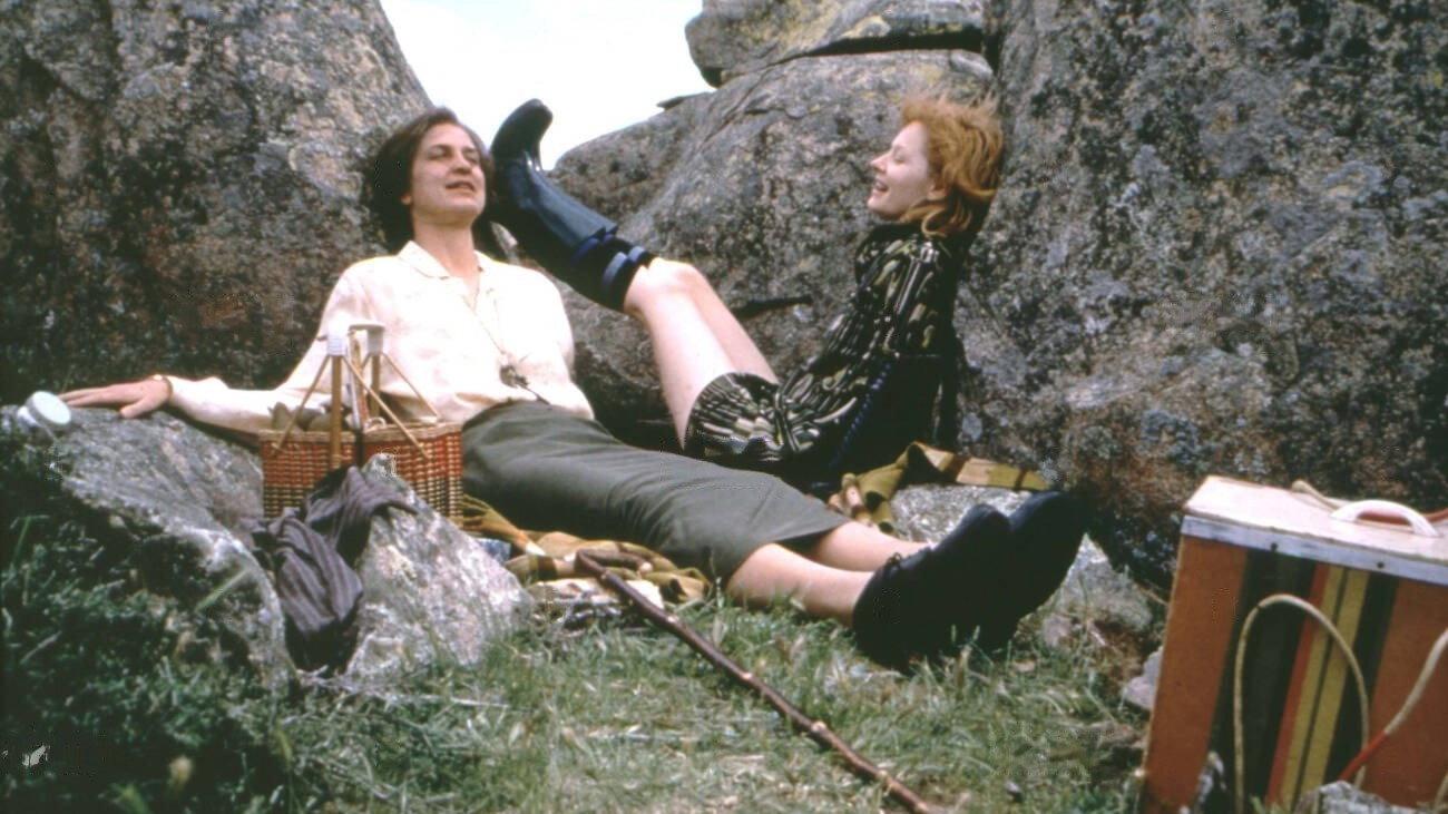 The Well 1997 movie scene