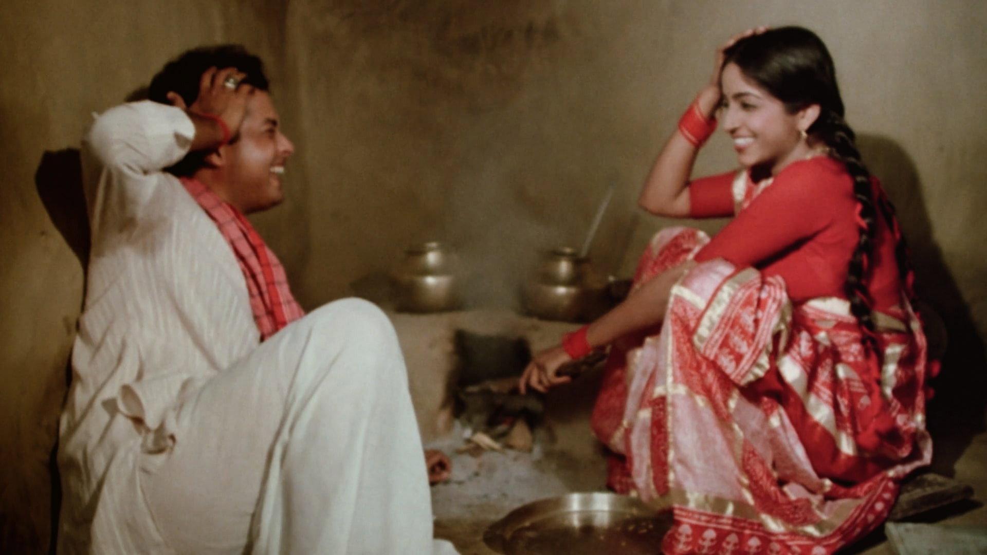 Nadiya Ke Paar 1982 movie scene