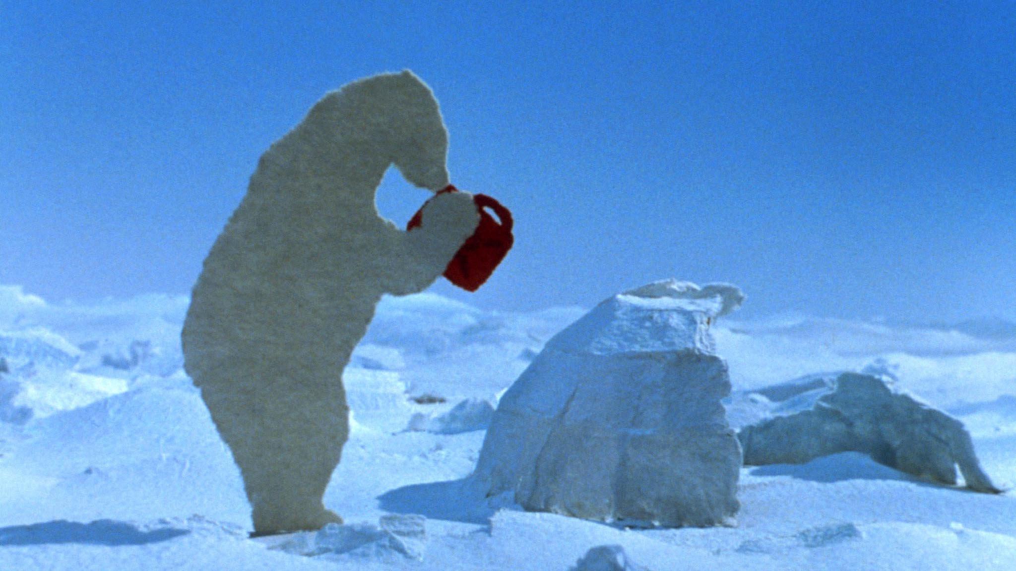The Sniffing Bear 1992 movie scene
