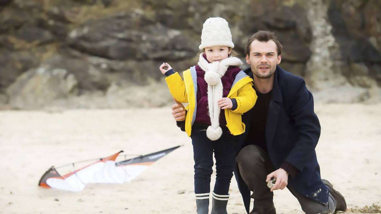 Nine Days in Winter 2015 movie scene