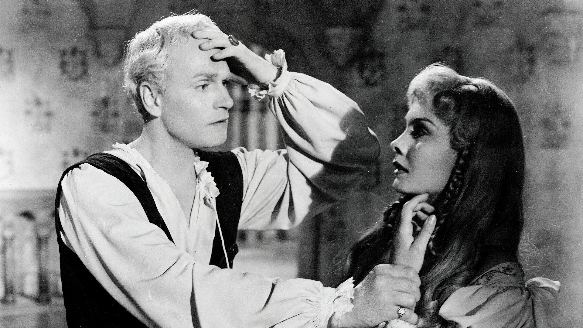 Hamlet 1948 movie scene