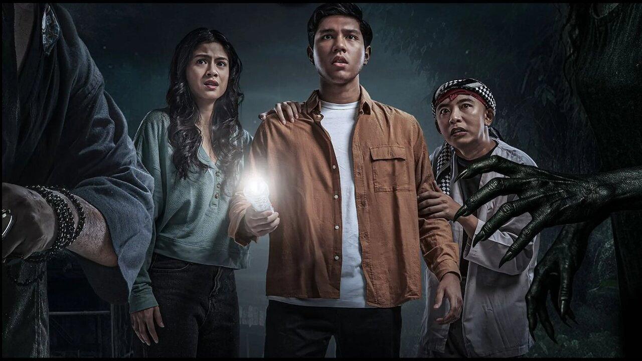 Dukun Magang 2026 movie scene