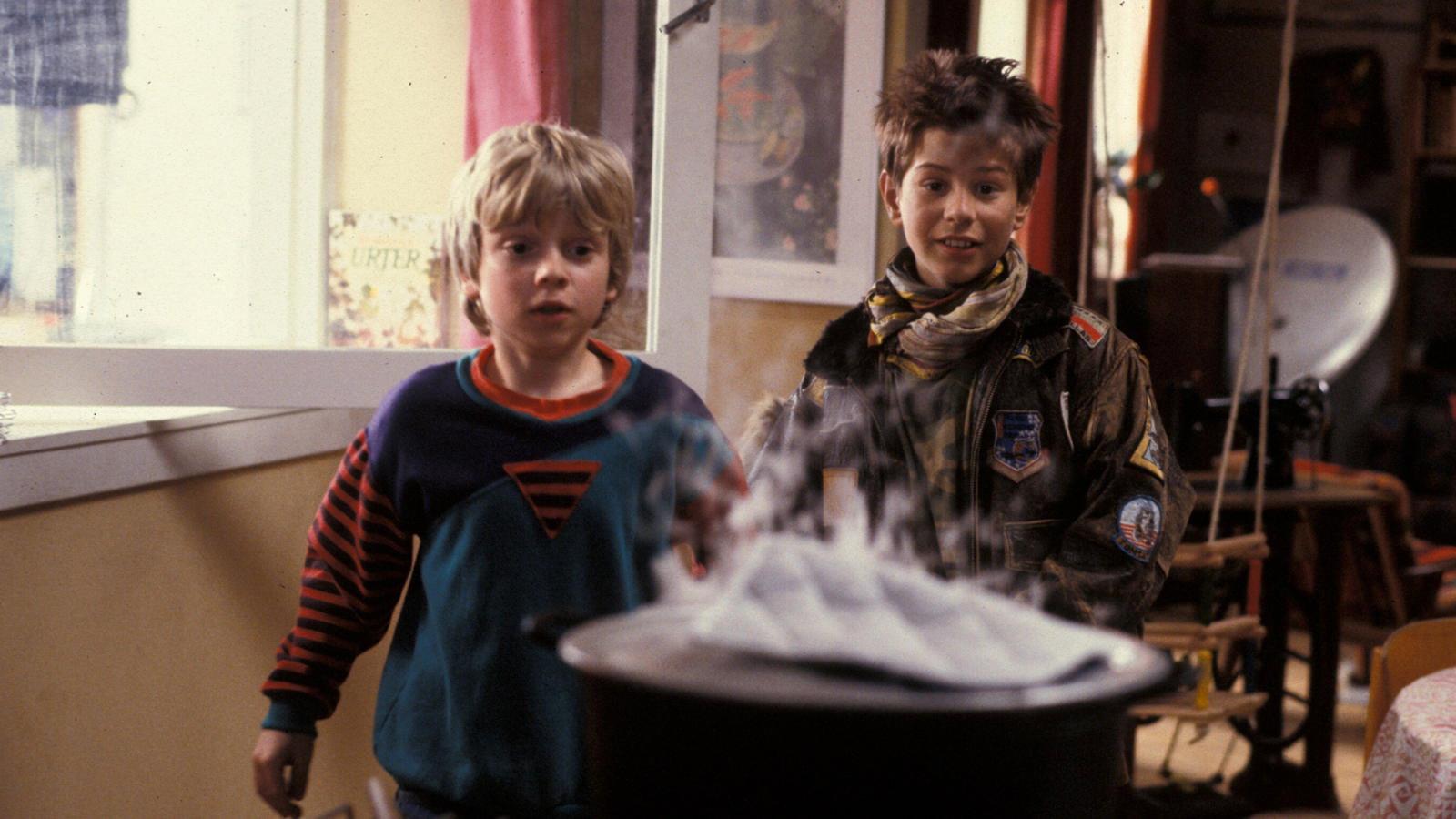 The Crumbs 1991 movie scene