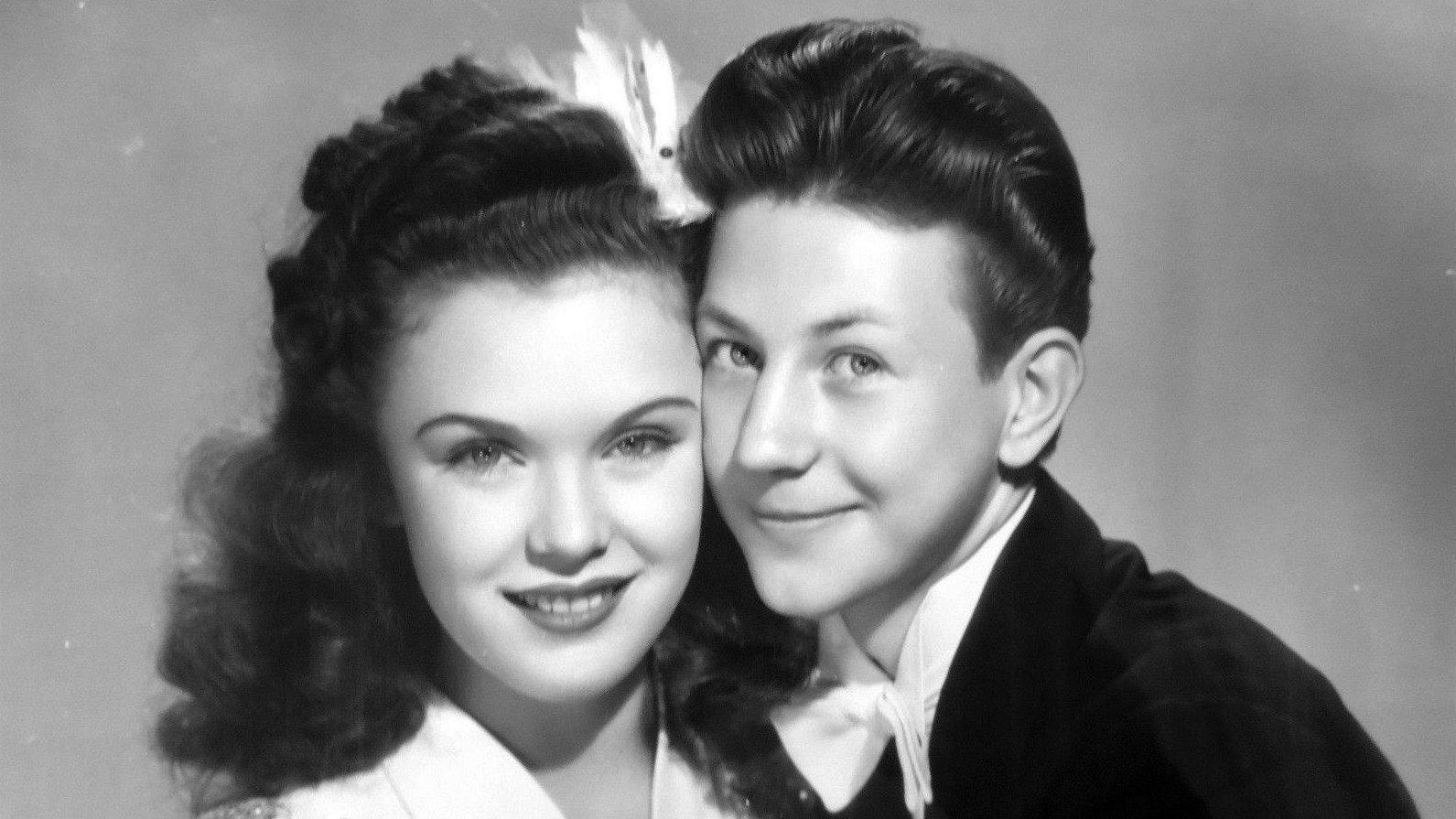 Get Hep to Love 1942 movie scene