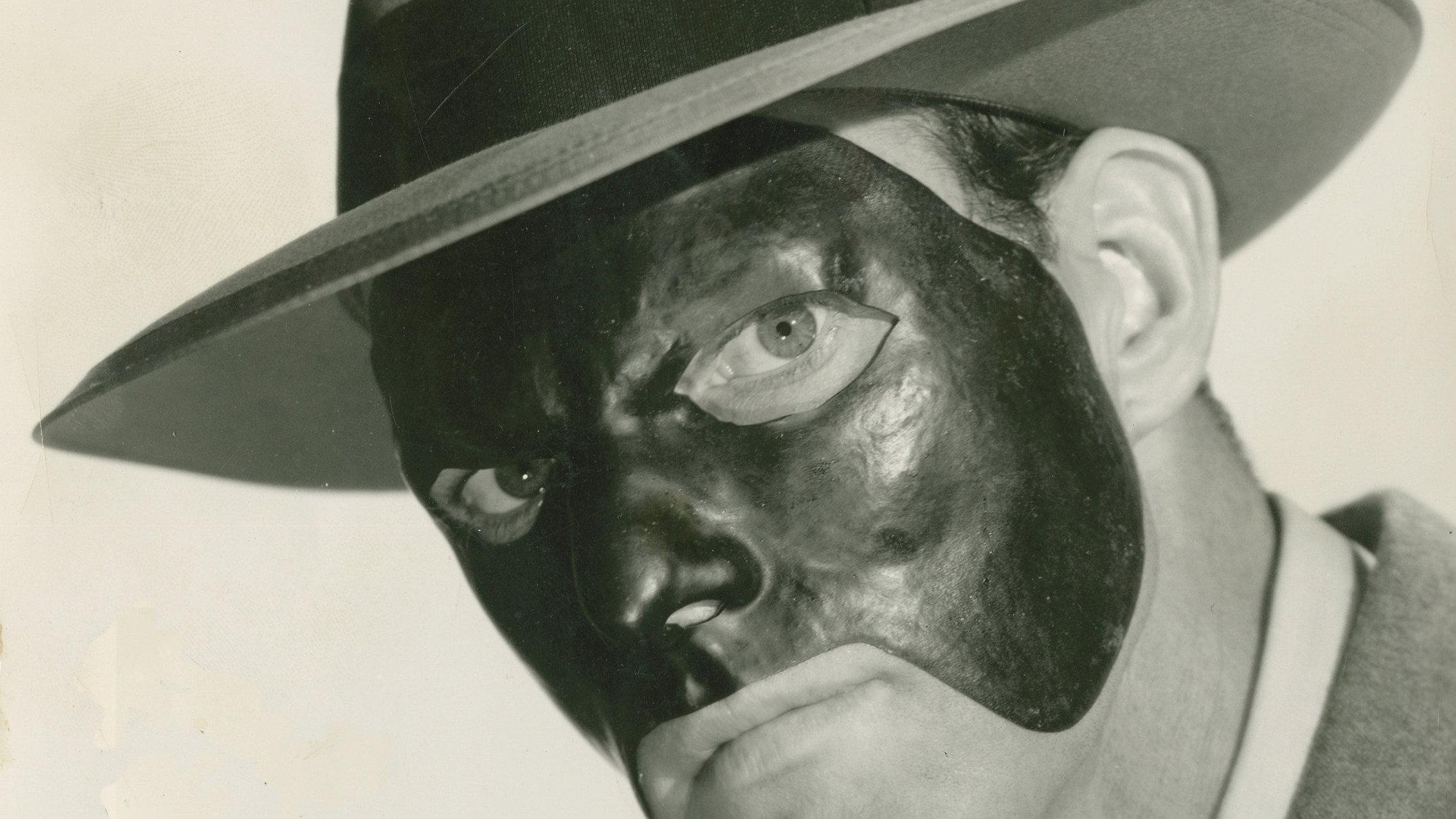 The Masked Marvel 1943 movie scene