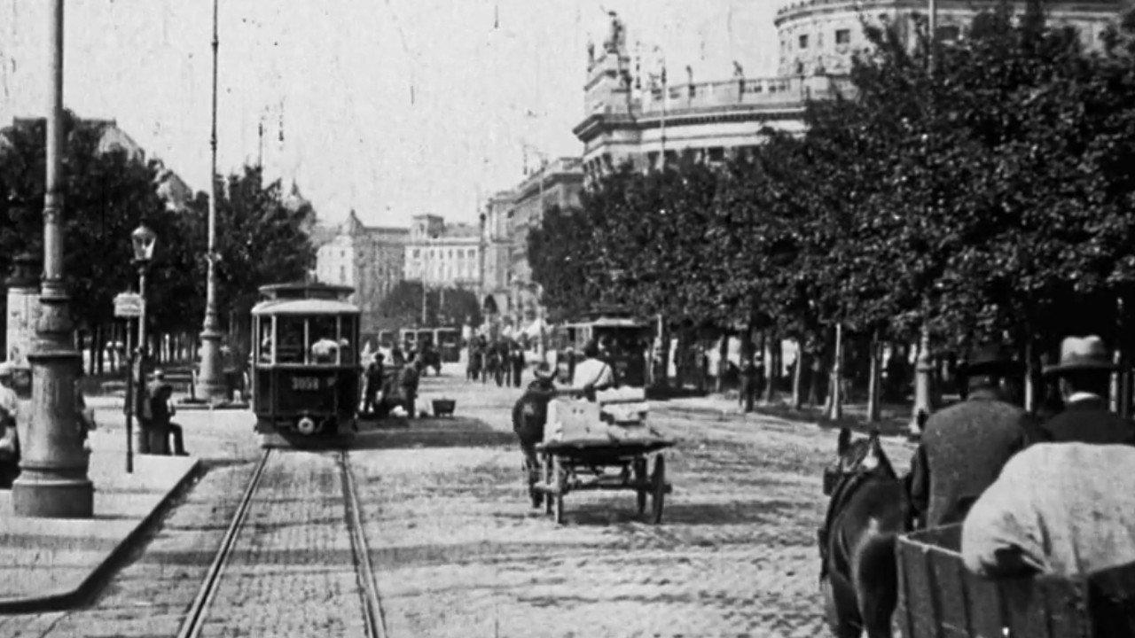 A Trip Through Vienna 1906 movie scene