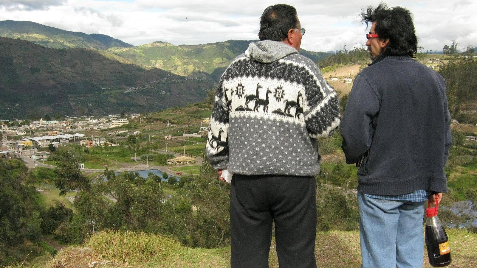 Tierra adentro 2013 movie scene