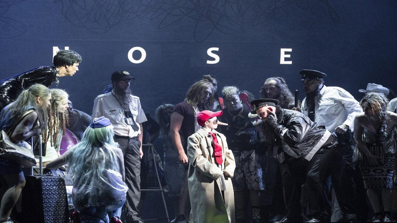 CHOSTAKOVITCH, Le Nez – Bruxelles (La Monnaie) 2023 movie scene