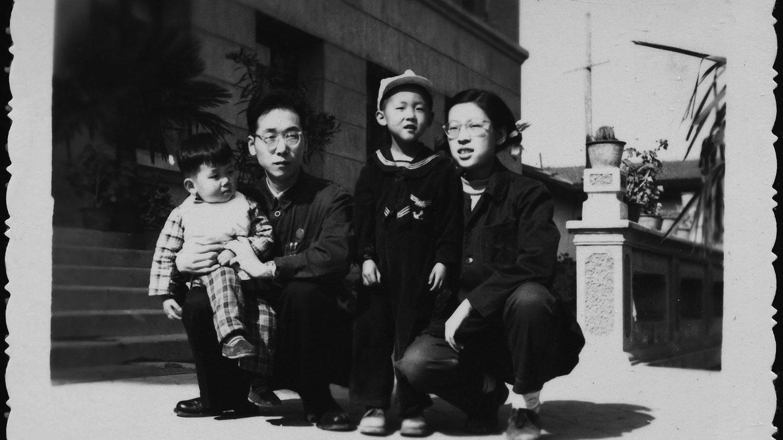 Fengming: A Chinese Memoir 2007 movie scene