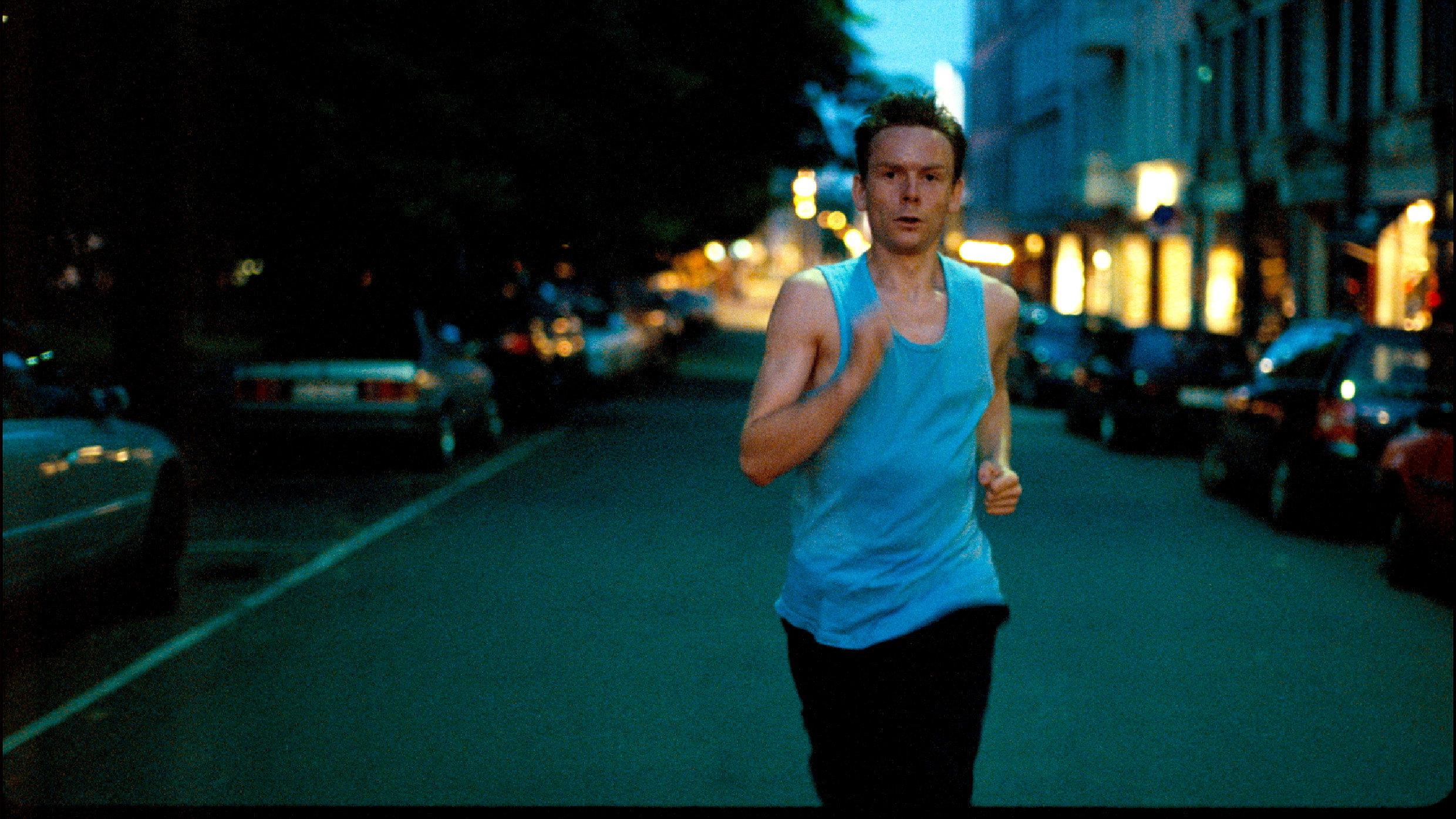 Hawaii, Oslo 2004 movie scene