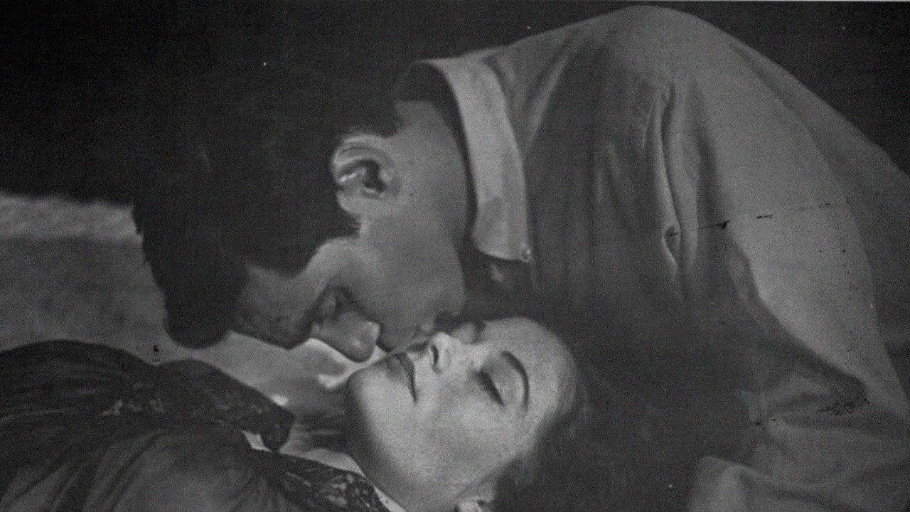 Soft Skin on Black Silk 1959 movie scene