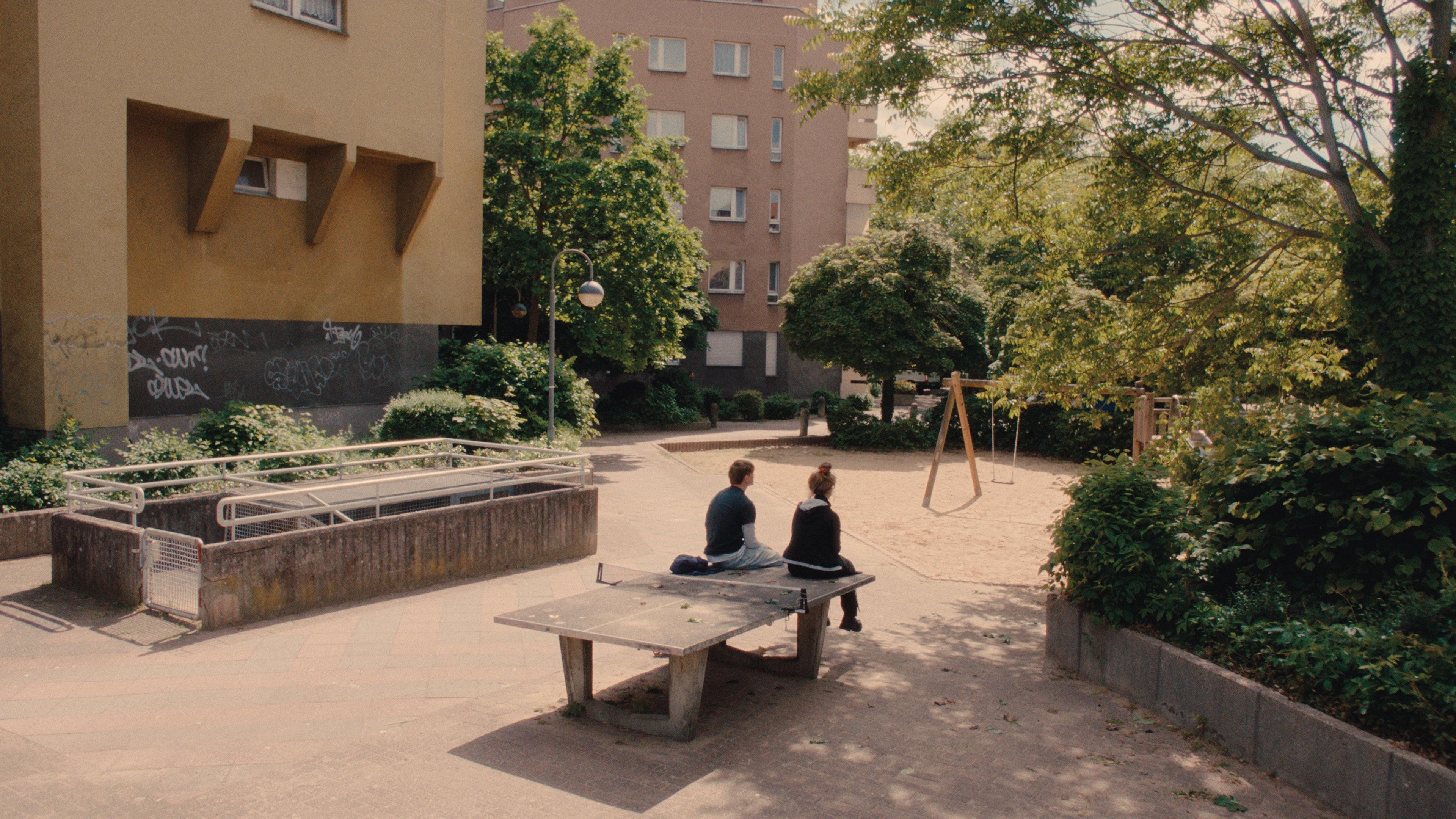 Gestern war noch Sommer  movie scene