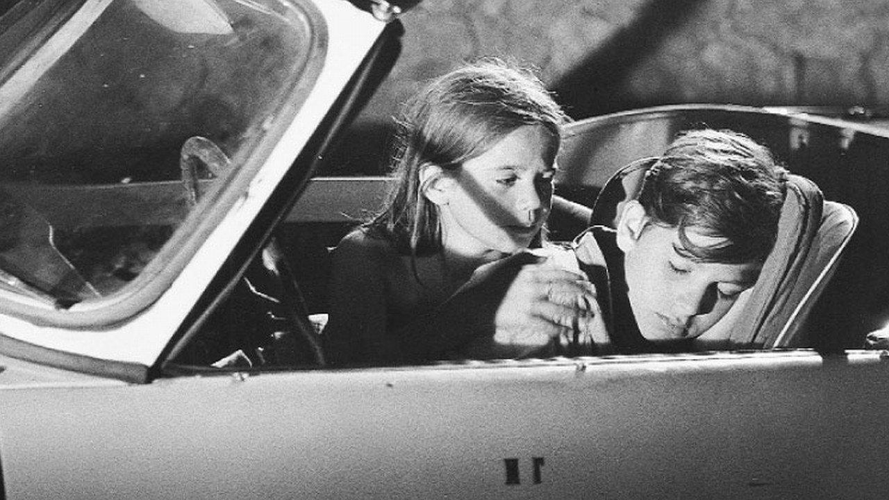 O mikros drapetis 1968 movie scene