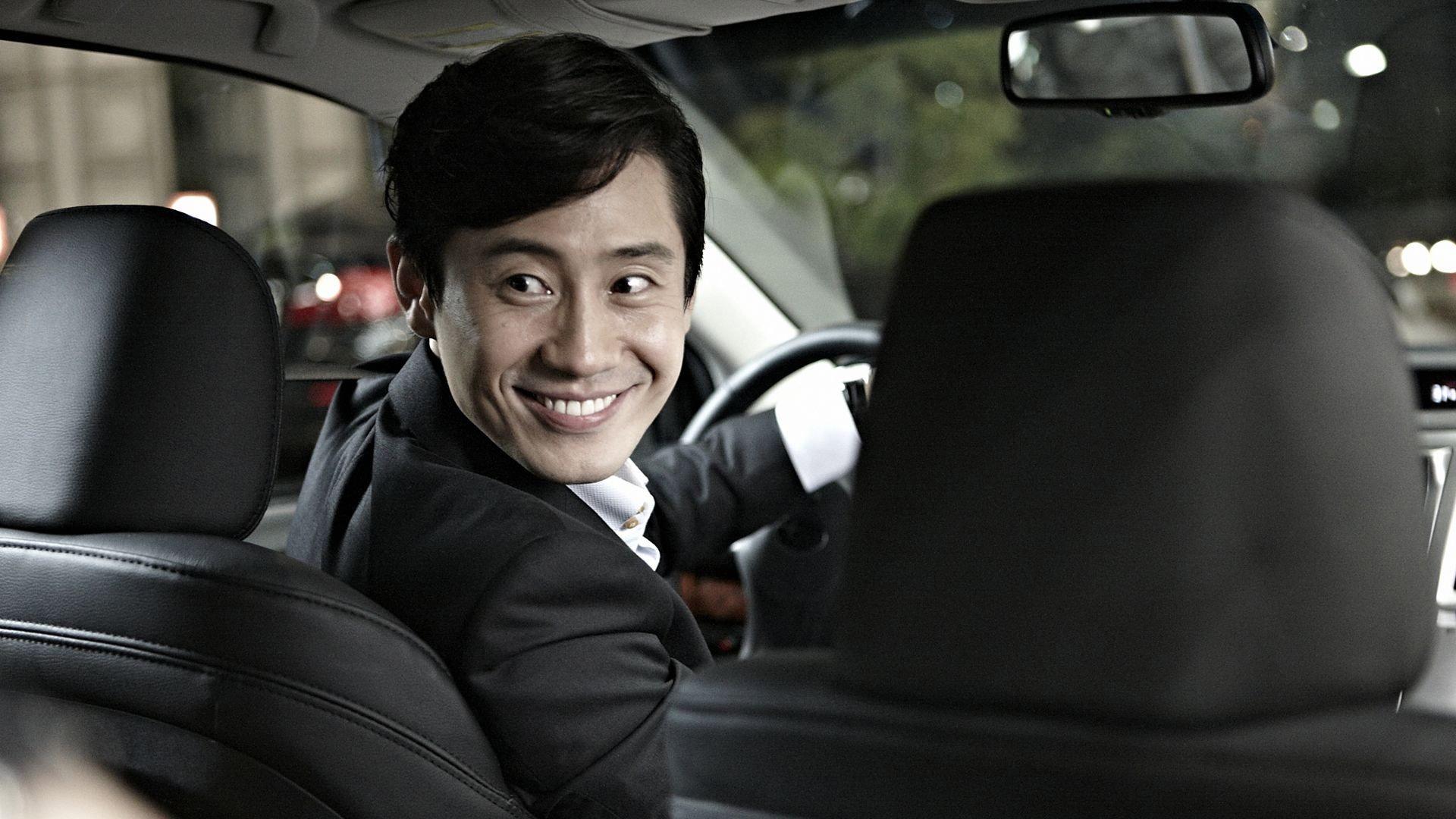 Running Man 2013 movie scene