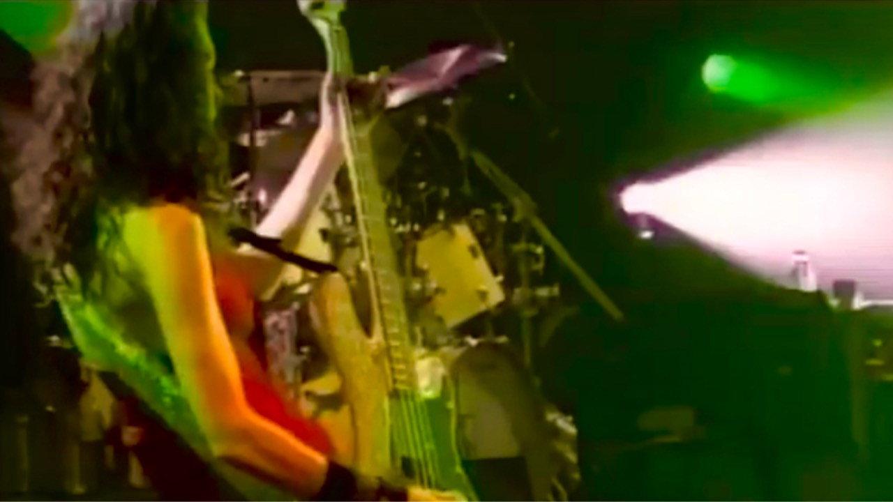 The Smashing Pumpkins: Live In Tokyo 2000 movie scene