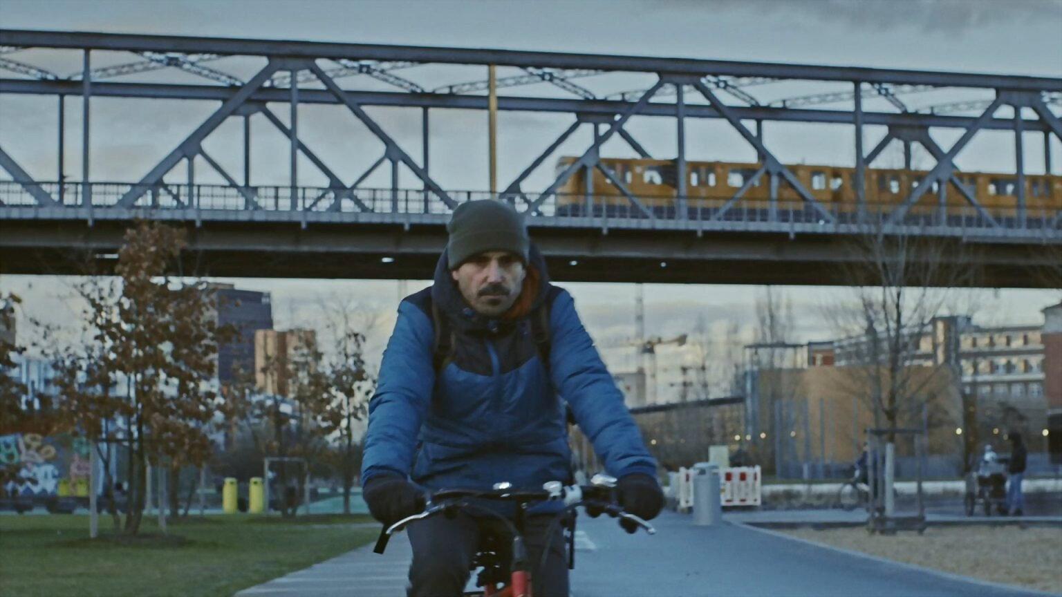 Iragan gunea Berlin 2016 movie scene