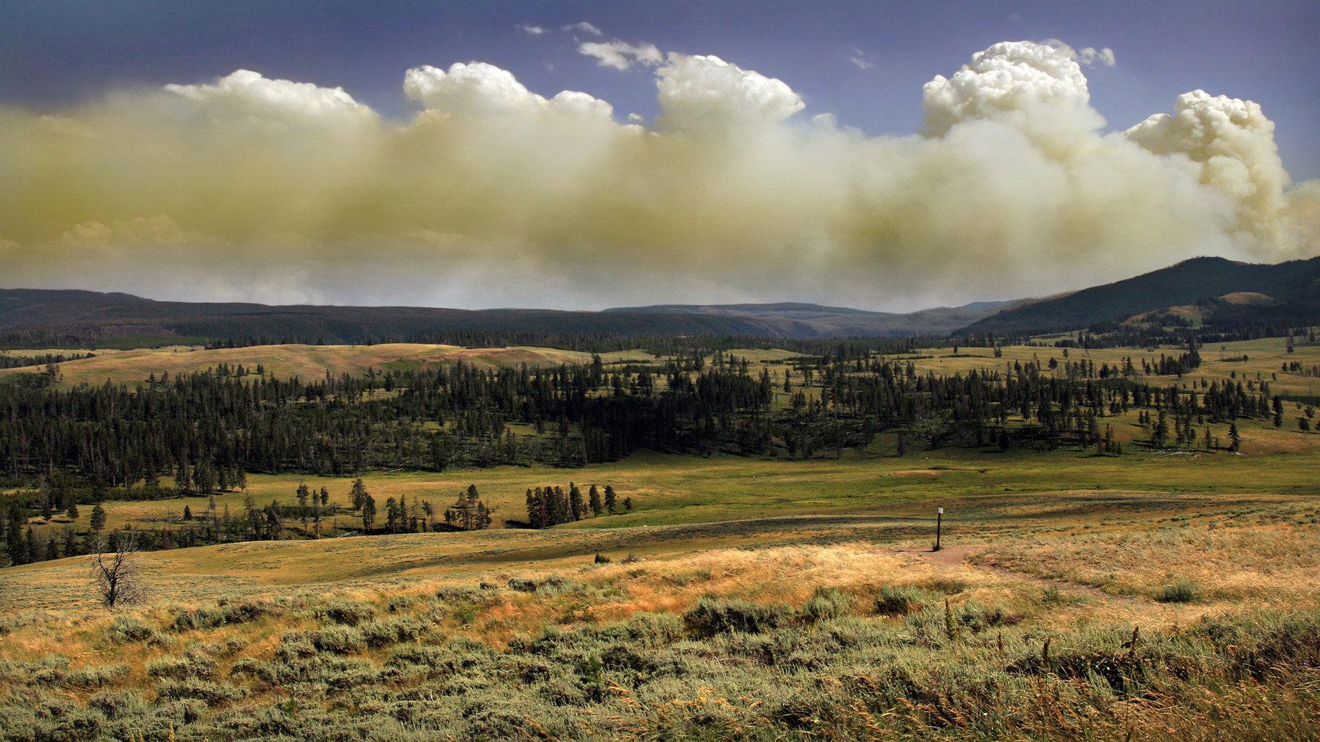 National Parks Exploration Series: Yellowstone 2011 movie scene