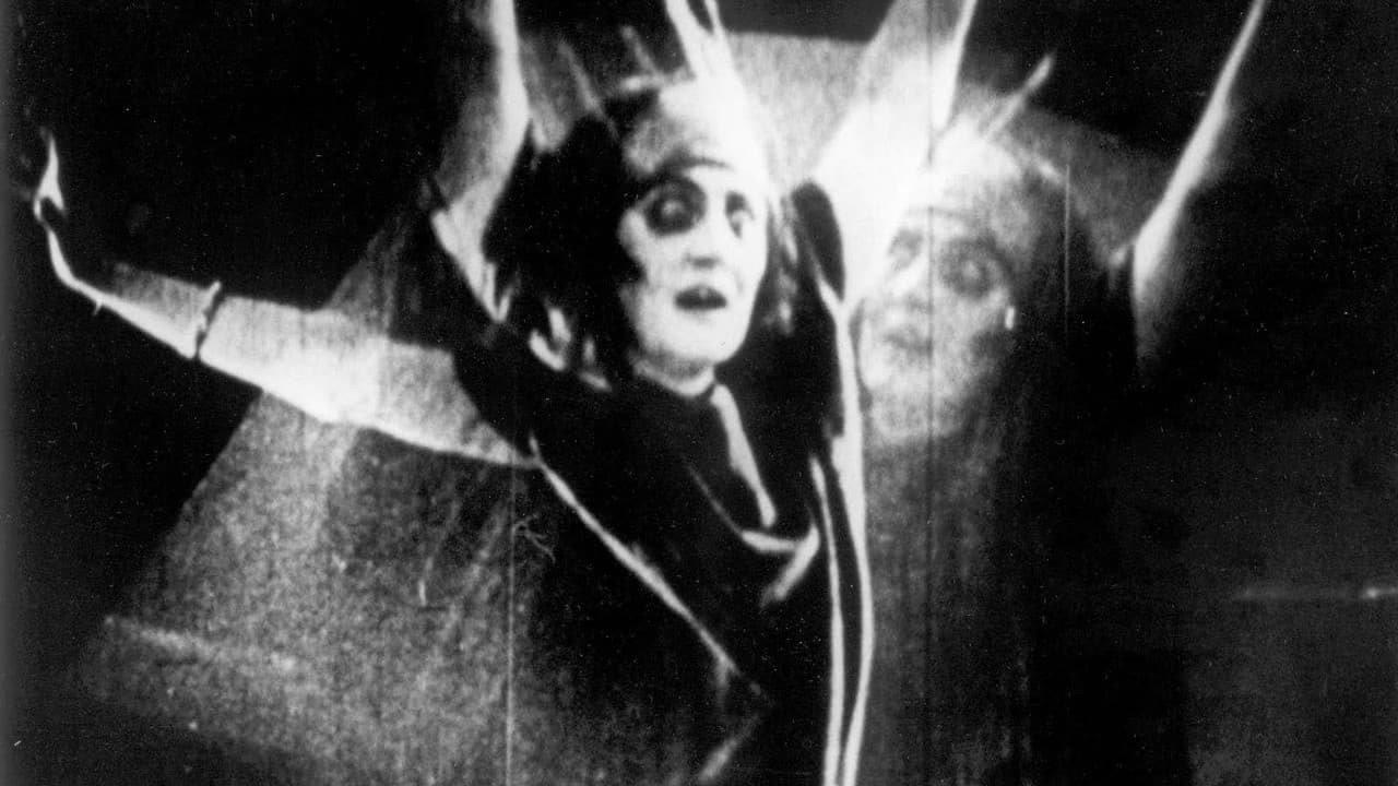 The Fall of the House of Usher 1928 movie scene
