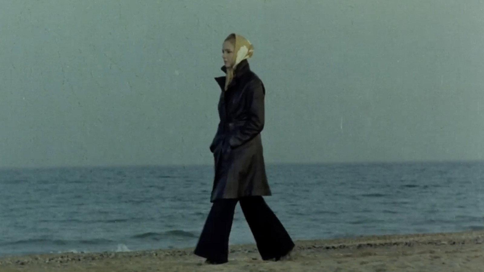 Fleeting Loves 1974 movie scene