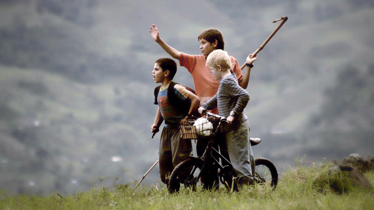The Colors of the Mountain 2011 movie scene