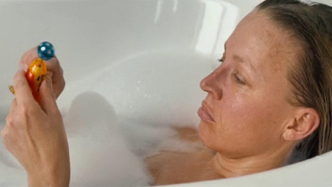 Anna Fucking Molnar 2017 movie scene