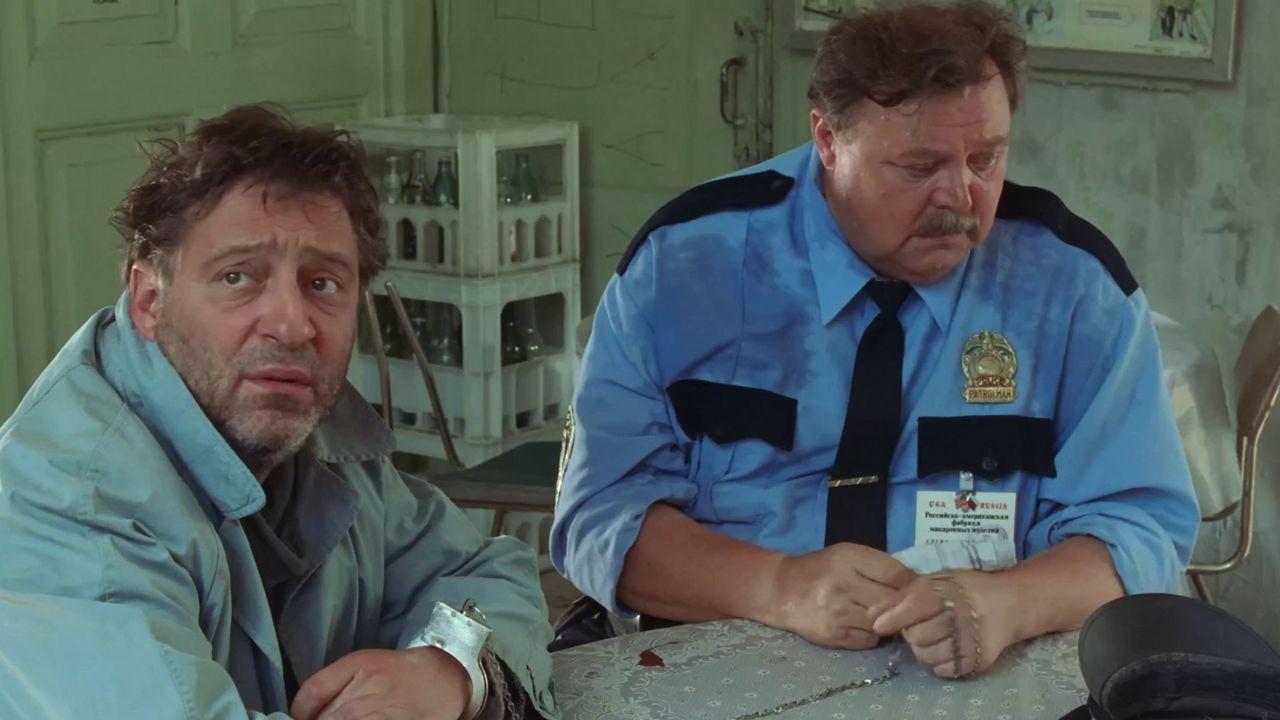 The Policemen and the Thieves 1998 movie scene