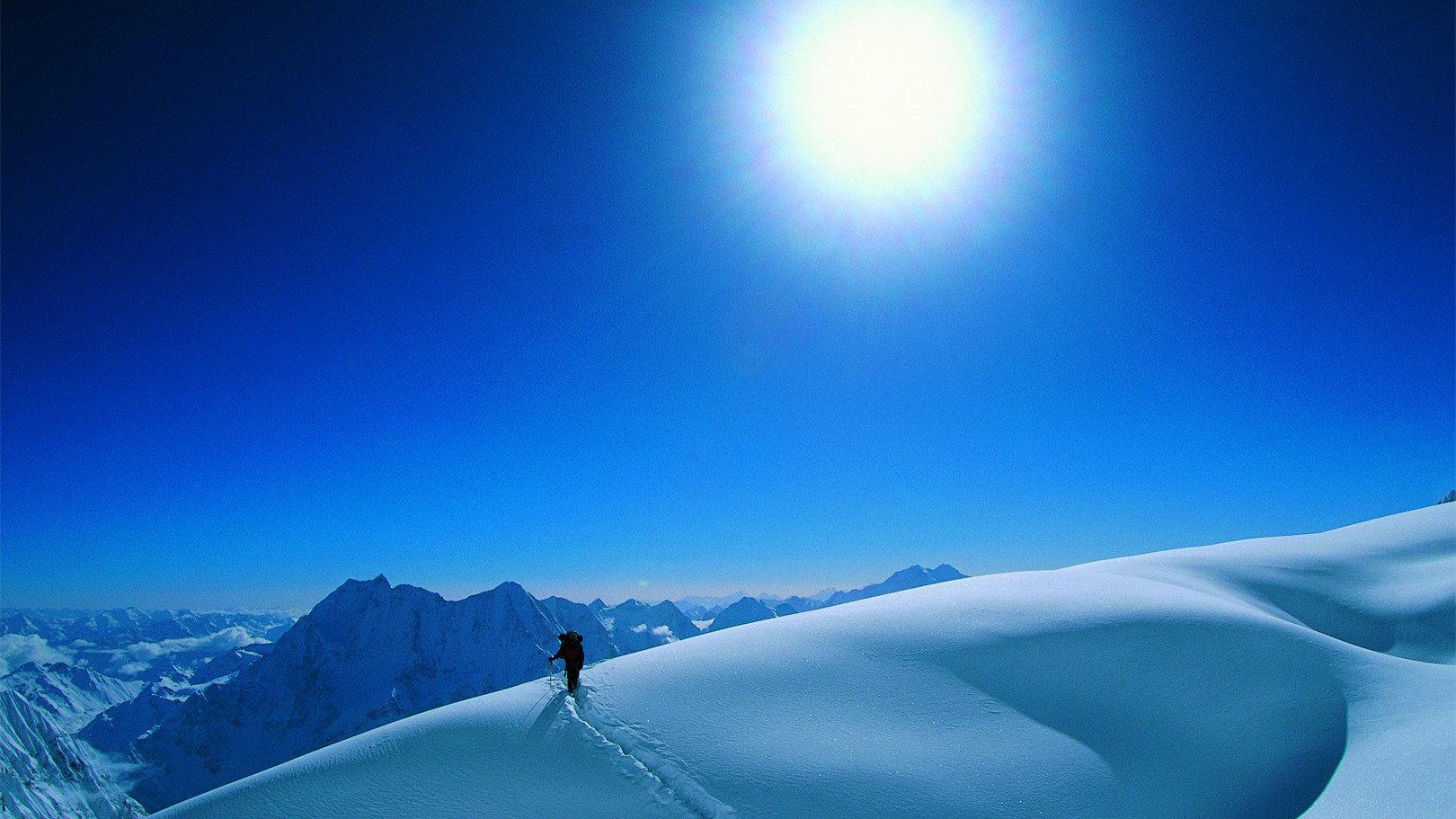 Hire Himalaya 2002 movie scene