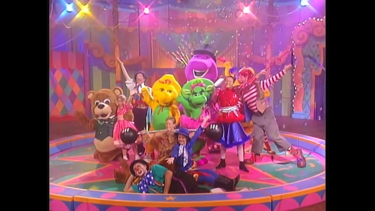 Barney's Super Singing Circus 2000 movie scene