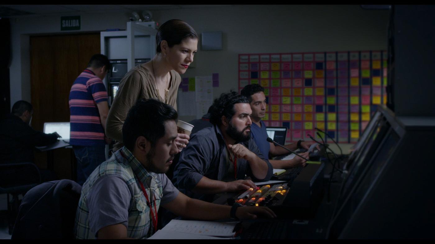 Dos besos 2015 movie scene