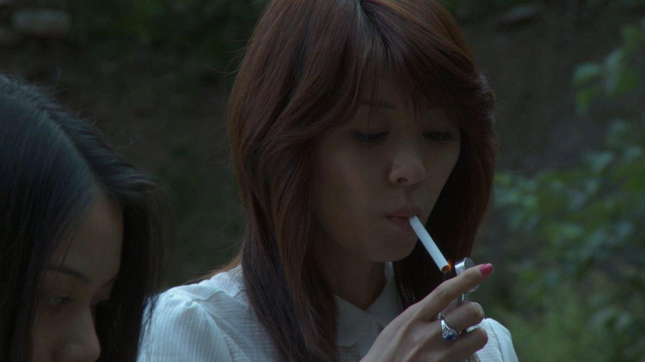 Shrill Cries: Reshuffle 2009 movie scene