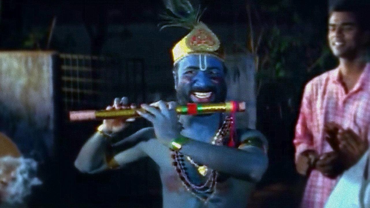 Meesa Madhavan 2002 movie scene